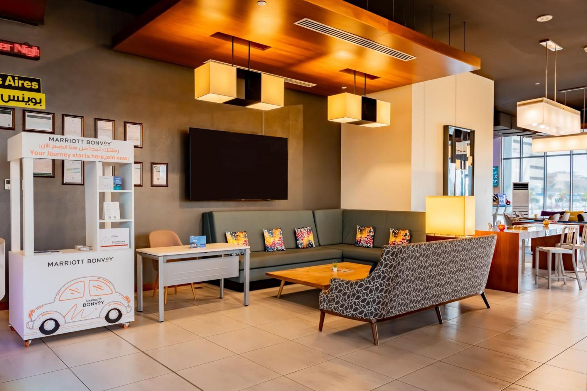 Aloft Dhahran Hotel Ал Хубар Екстериор снимка